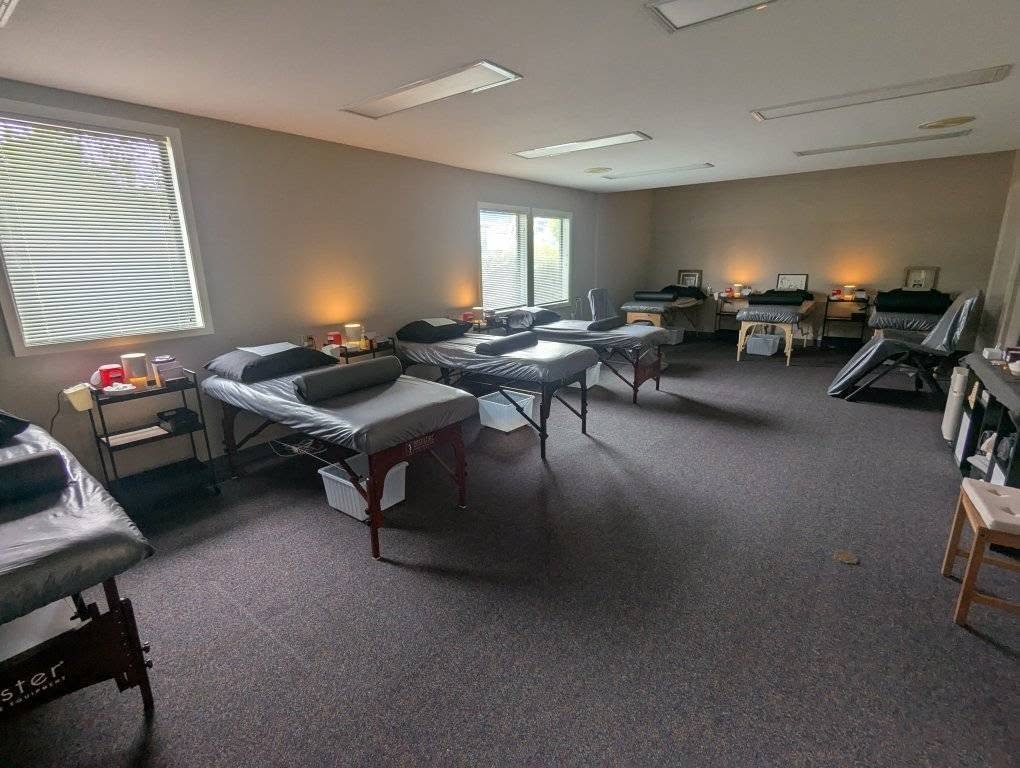 Oregon City Acupuncture Clinic Space for Back Pain, Neck Pain, Auto Injuries, and more!